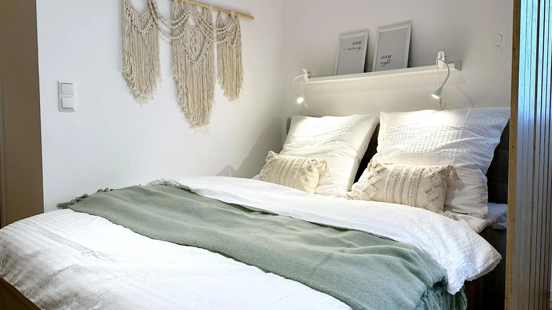 Gemuetliches 2 Zimmer Ambient Apartment Mit Queensize-Bett , Etagenbett& Schlafsofa In Alsternaehe Hamburg