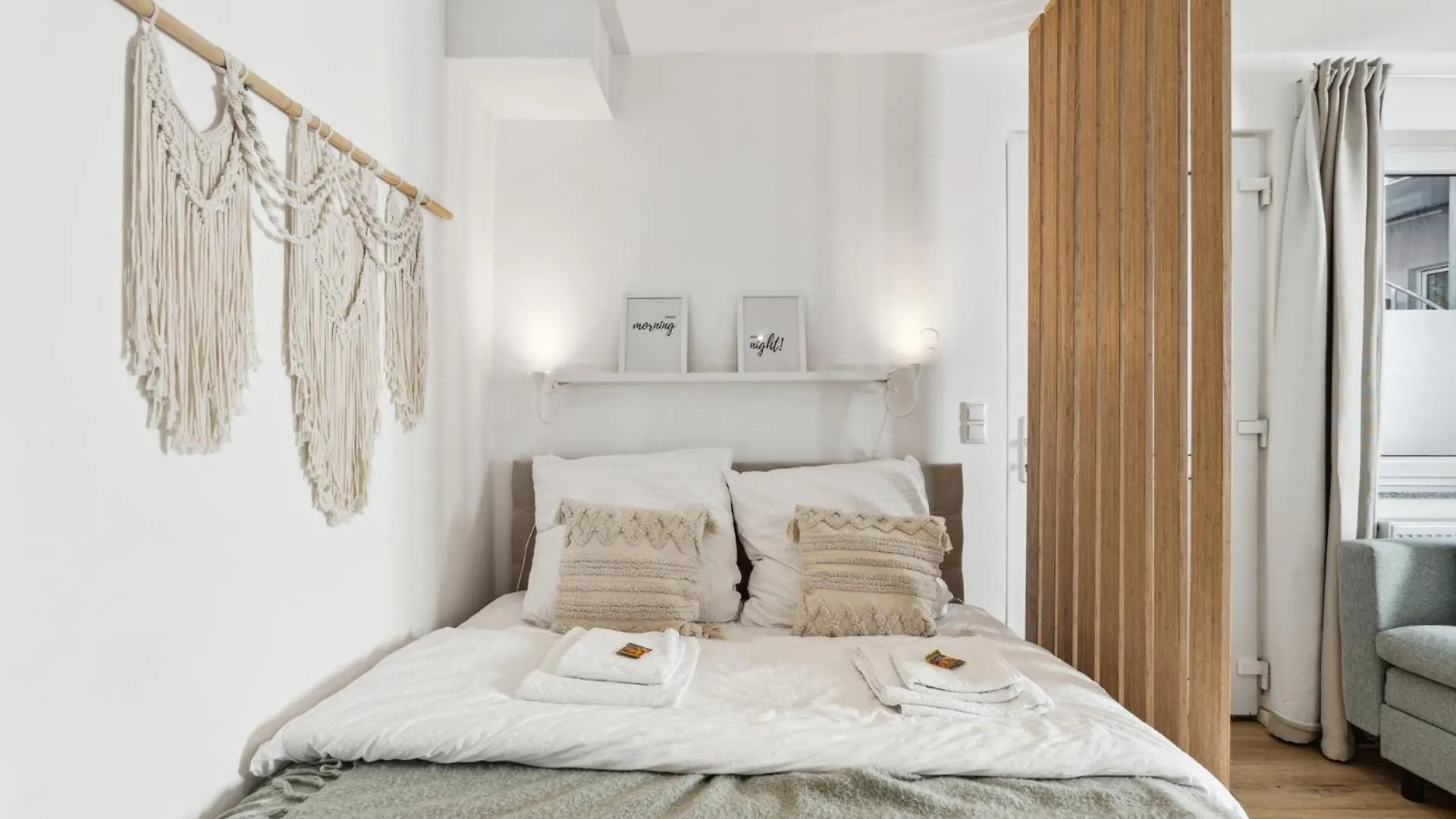 Gemuetliches 2 Zimmer Ambient Apartment Mit Queensize-Bett , Etagenbett& Schlafsofa In Alsternaehe Hamburg