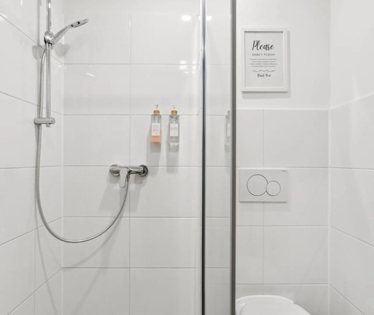 Gemuetliches 2 Zimmer Ambient Apartment Mit Queensize-Bett , Etagenbett& Schlafsofa In Alsternaehe Hamburg Germany