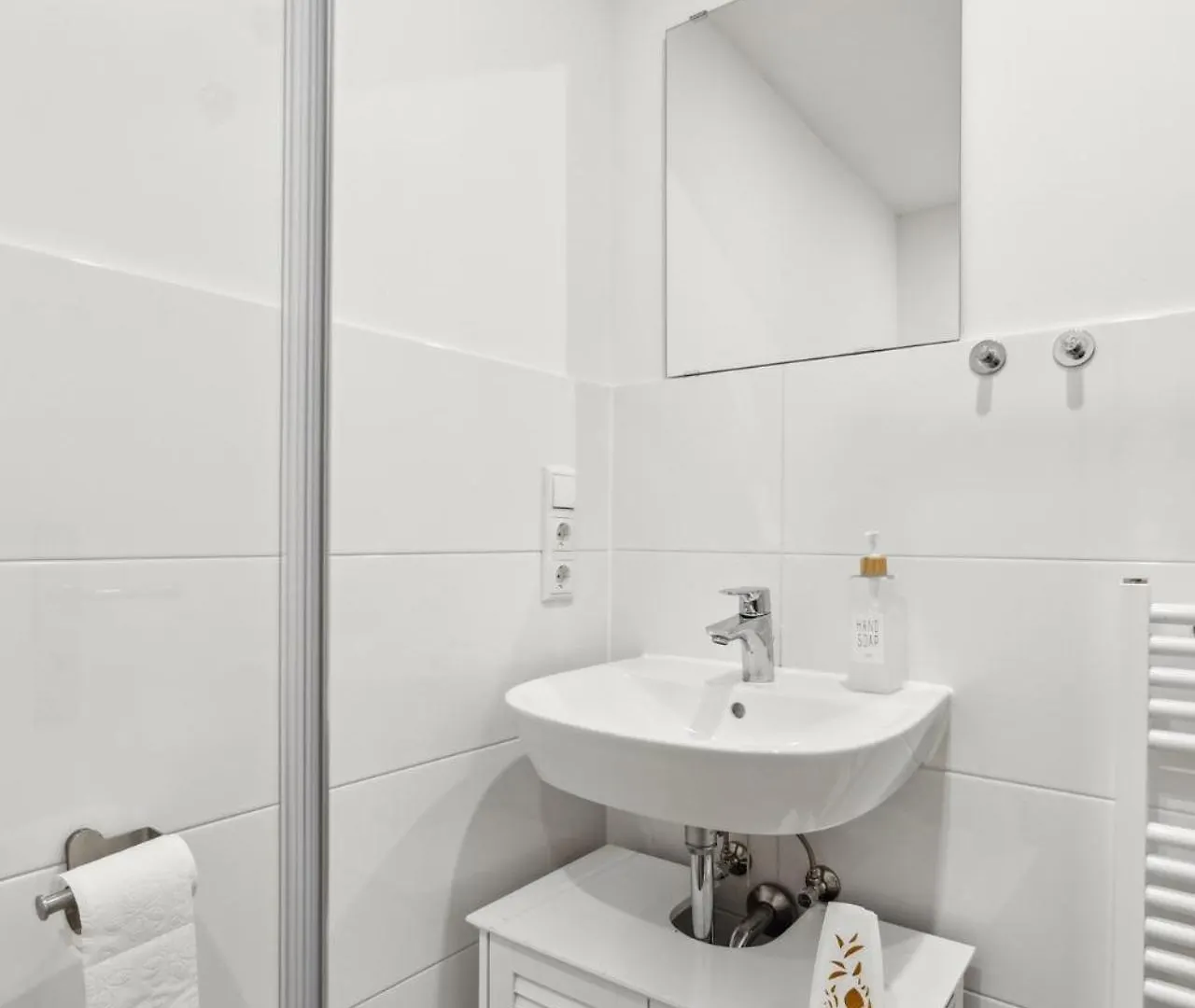 Gemuetliches 2 Zimmer Ambient Apartment Mit Queensize-Bett , Etagenbett& Schlafsofa In Alsternaehe Hamburg