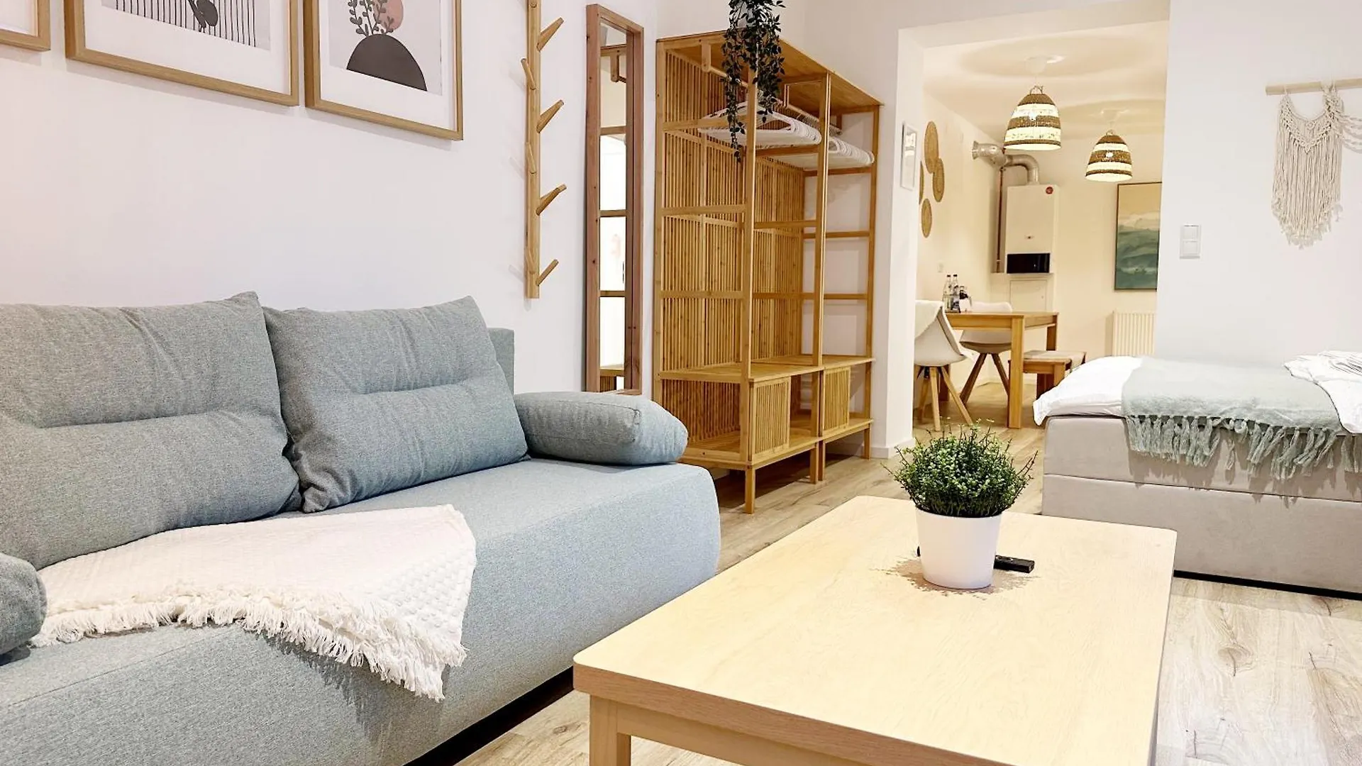Gemuetliches 2 Zimmer Ambient Apartment Mit Queensize-Bett , Etagenbett& Schlafsofa In Alsternaehe Hamburg 0*,  Deutschland