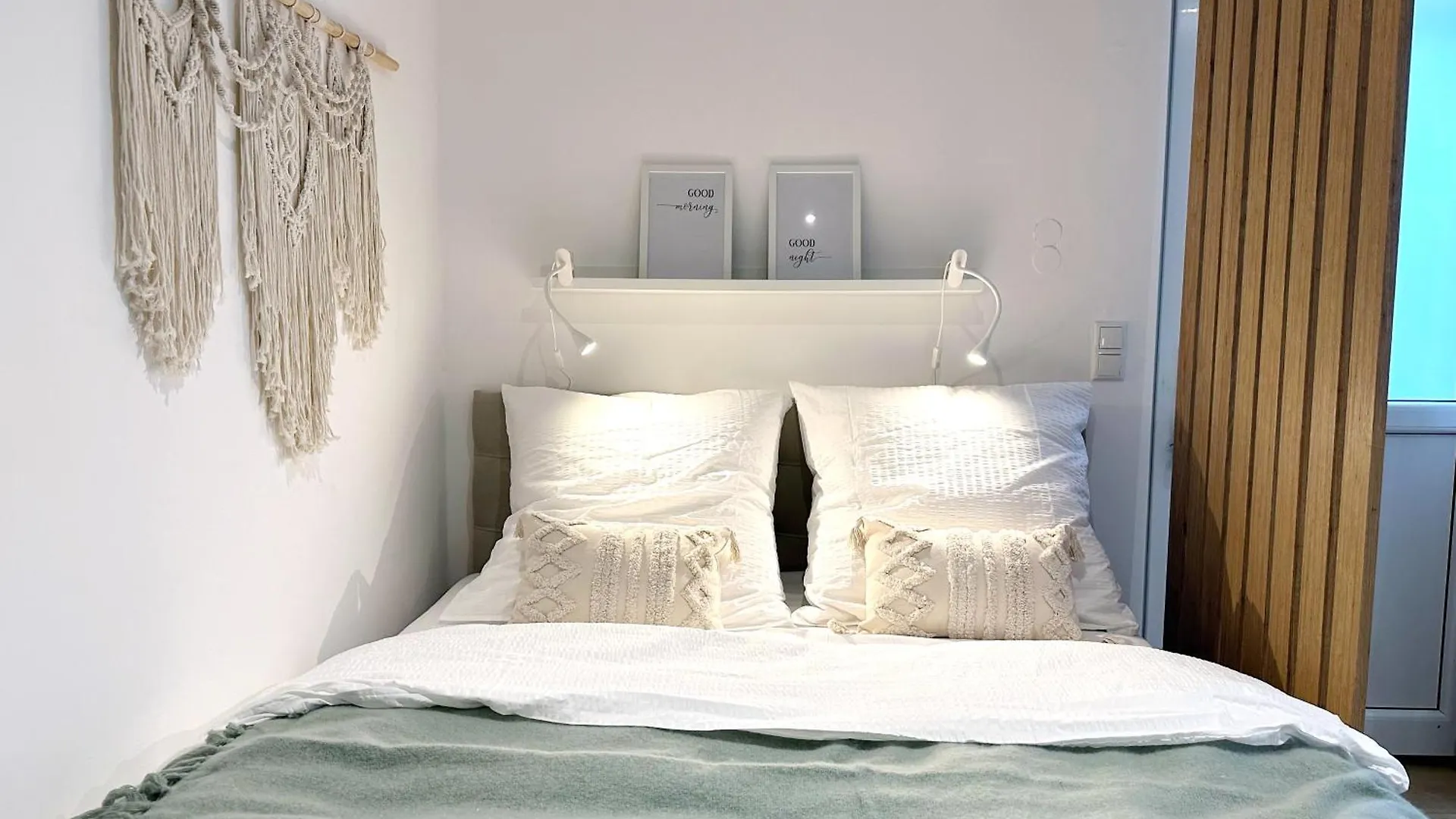 Gemuetliches 2 Zimmer Ambient Apartment Mit Queensize-Bett , Etagenbett& Schlafsofa In Alsternaehe Hamburg