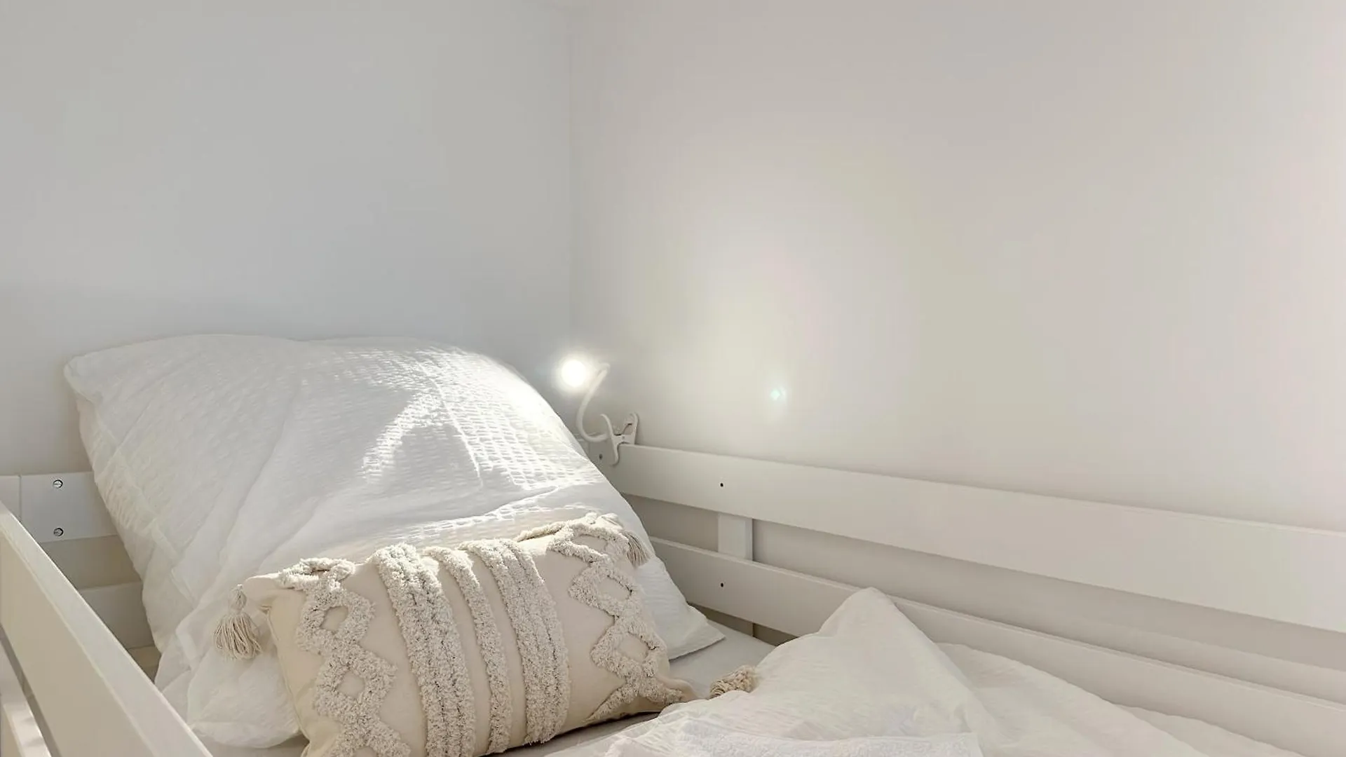 Gemuetliches 2 Zimmer Ambient Apartment Mit Queensize-Bett , Etagenbett& Schlafsofa In Alsternaehe Hamburg Deutschland