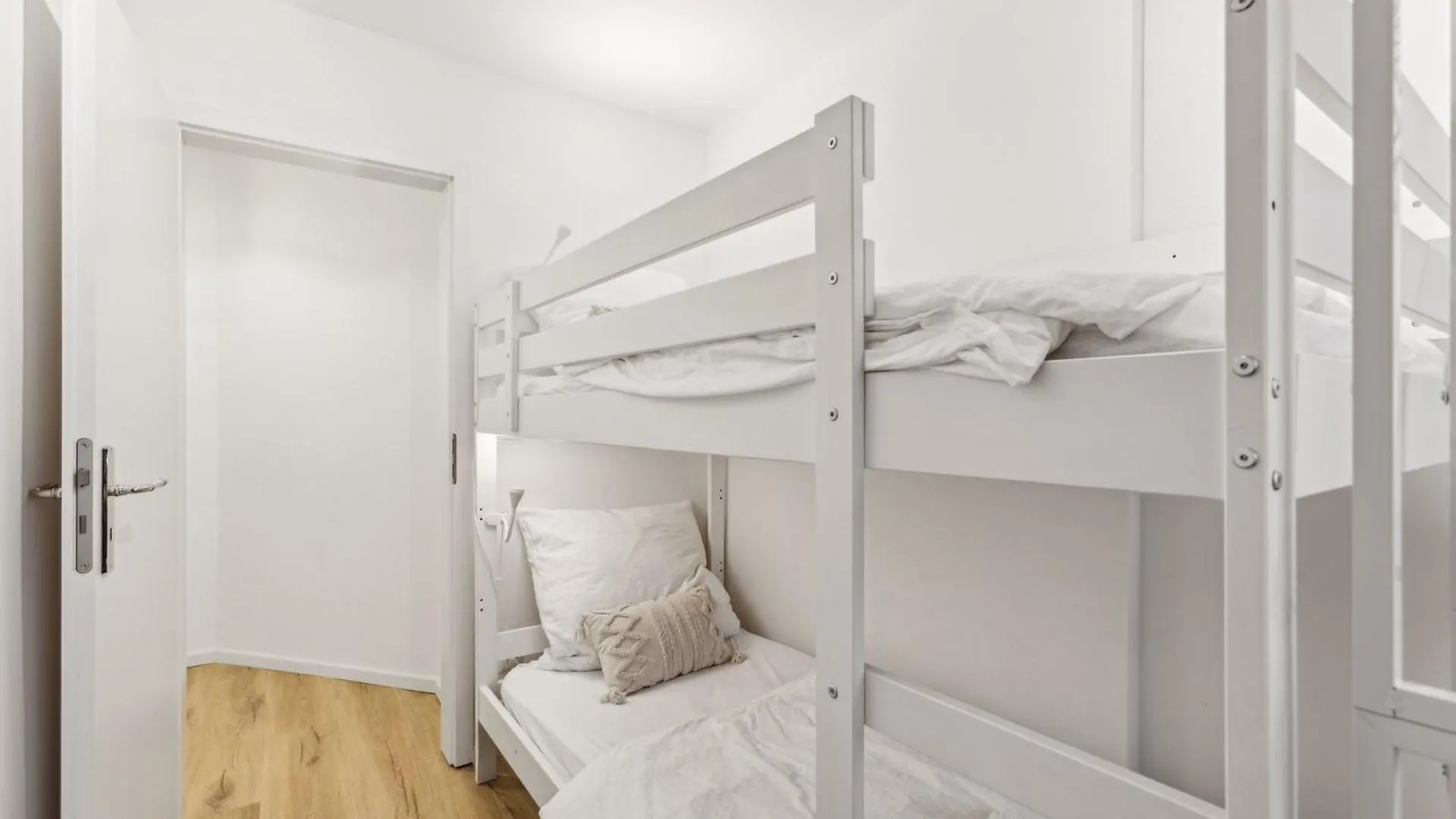 Gemuetliches 2 Zimmer Ambient Apartment Mit Queensize-Bett , Etagenbett& Schlafsofa In Alsternaehe Hamburg Deutschland