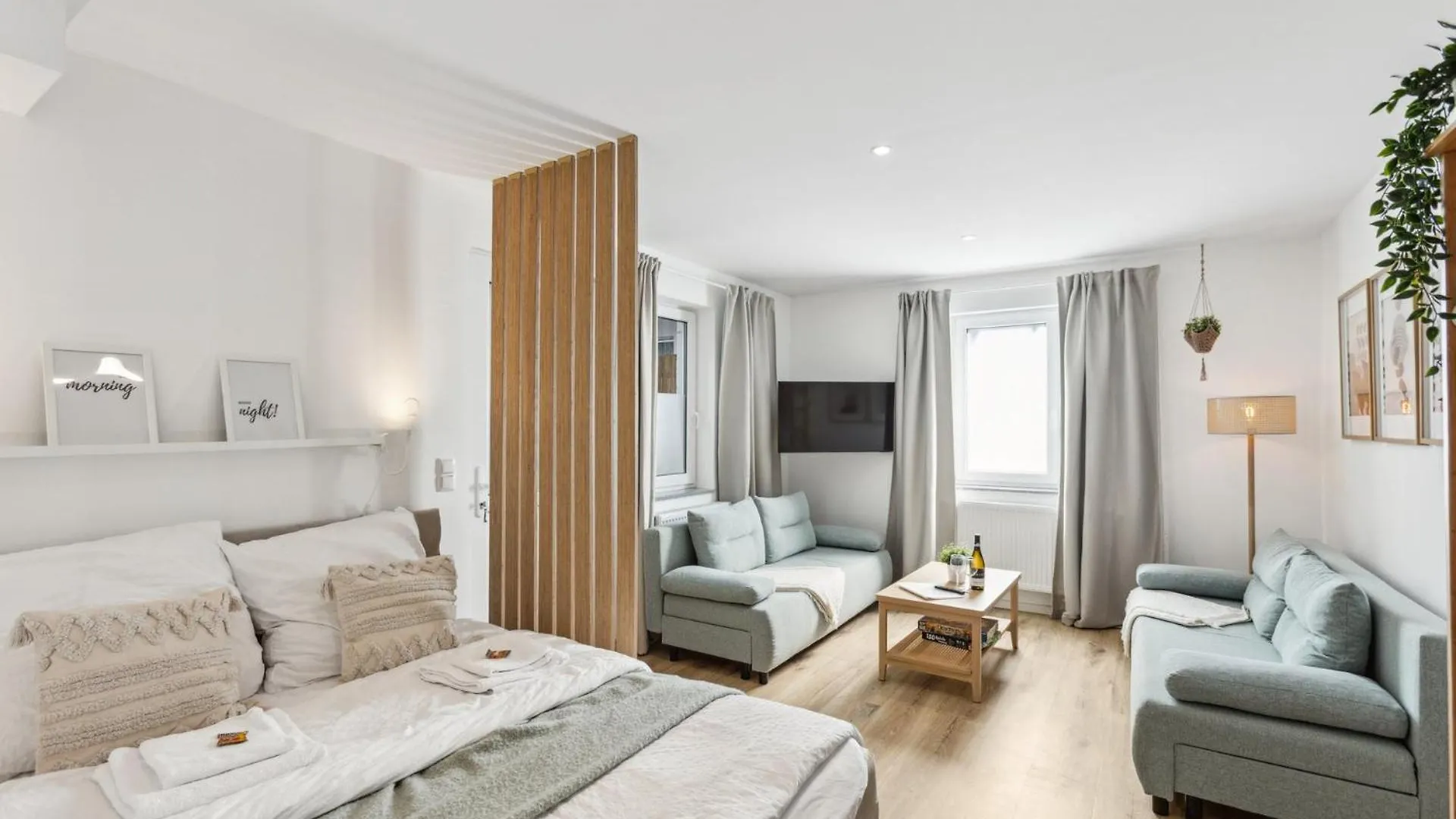 Gemuetliches 2 Zimmer Ambient Apartment Mit Queensize-Bett , Etagenbett& Schlafsofa In Alsternaehe Hamburg