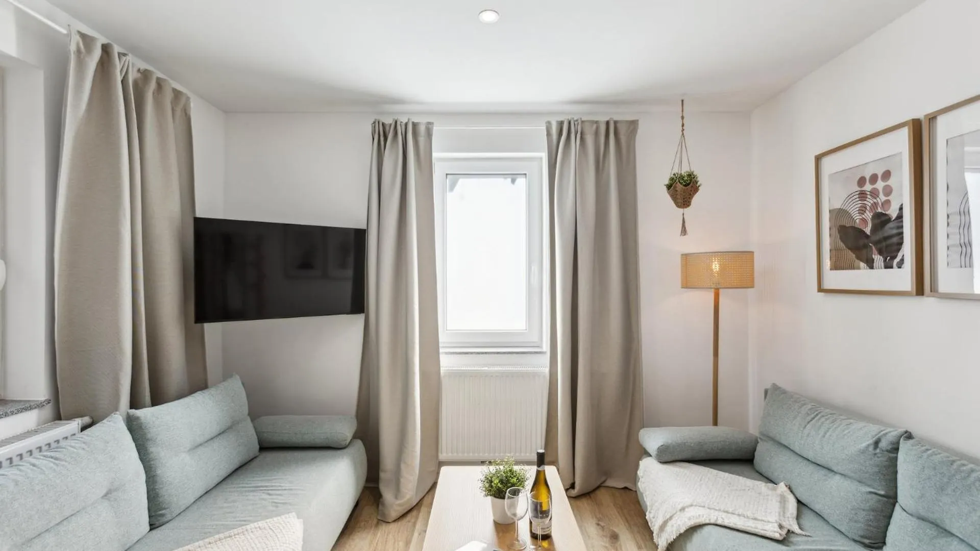 Gemuetliches 2 Zimmer Ambient Apartment Mit Queensize-Bett , Etagenbett& Schlafsofa In Alsternaehe Hamburg